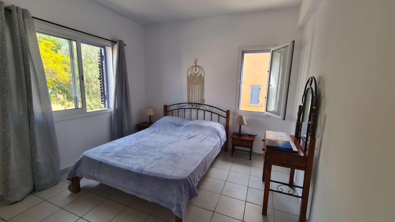 Sunny Limnaria Gardens 2 Bedroom Apartment Paphos Bagian luar foto